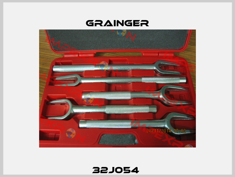 32J054  Grainger